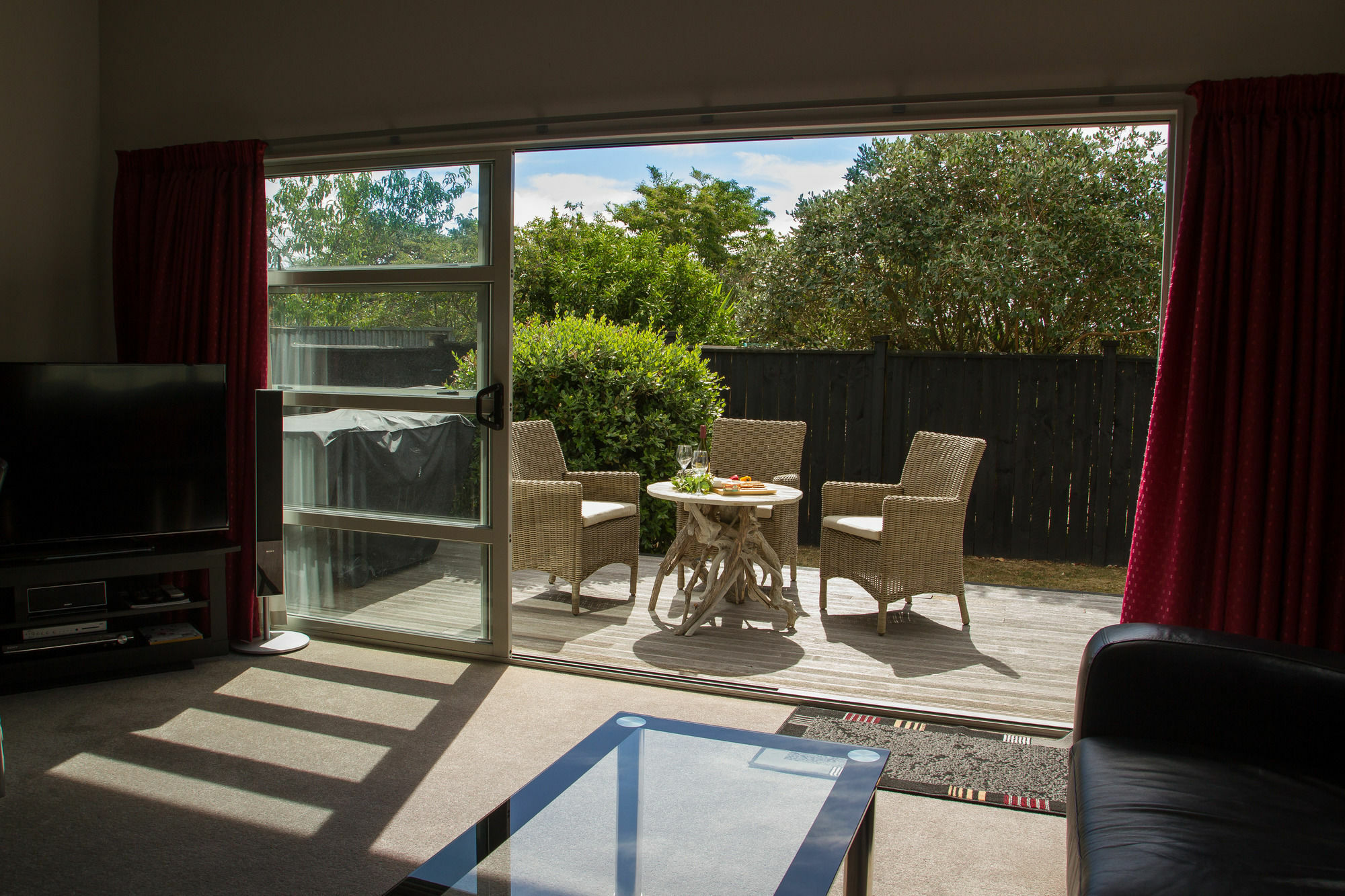 Two Four Cologne Villa Martinborough Dış mekan fotoğraf